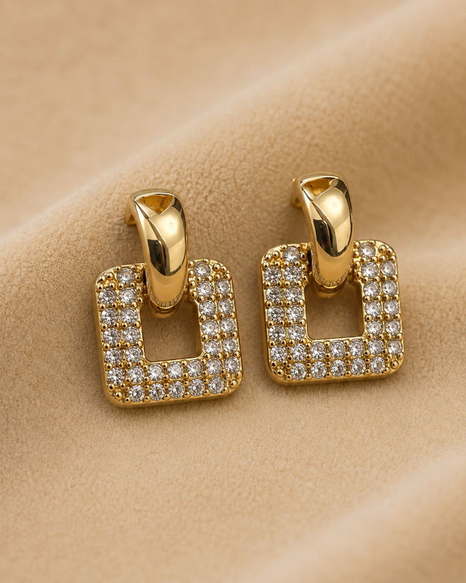 گوشواره مربعی نگیندار